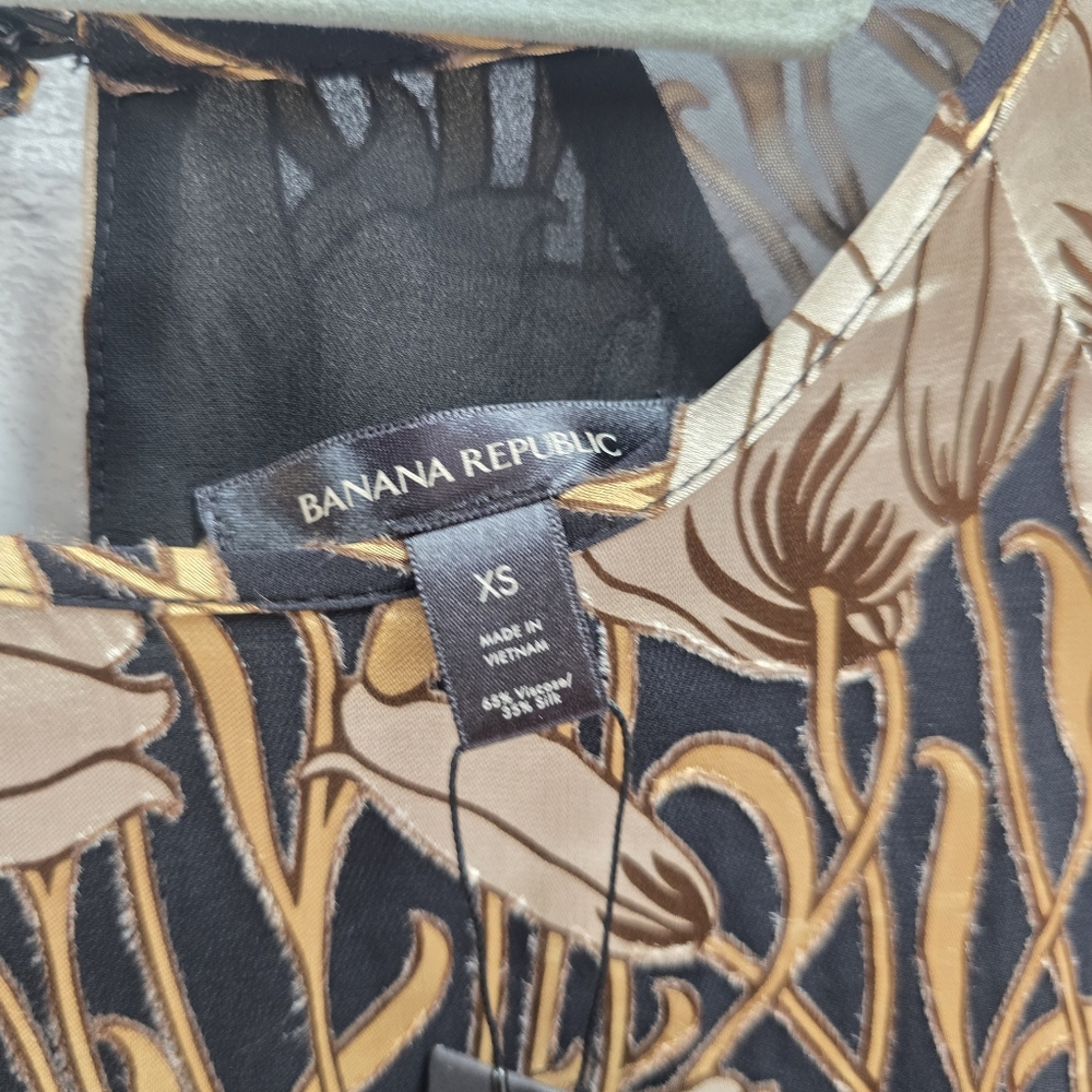 Banana Republic Metallic Blouse - Picture 5 of 11